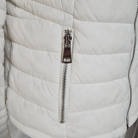 White Puffer Jacket with Faux fur trim - Picture 3 of 8